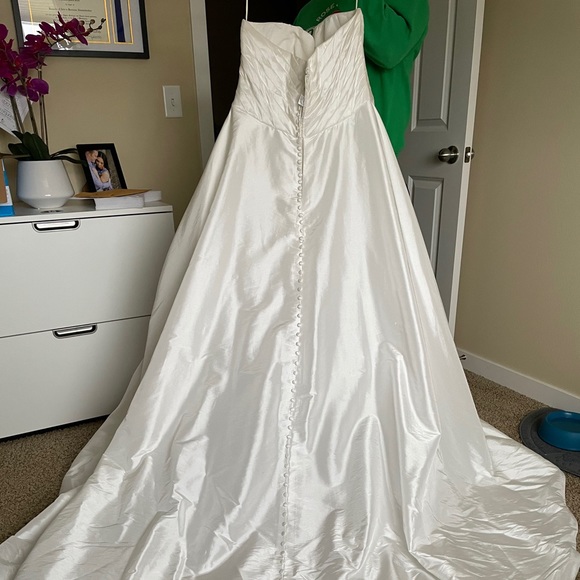 NEW Morilee Taffeta Wedding Dress - Picture 4 of 8